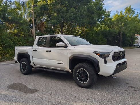 New 2024 Toyota Tacoma TRD Off-Road image 3