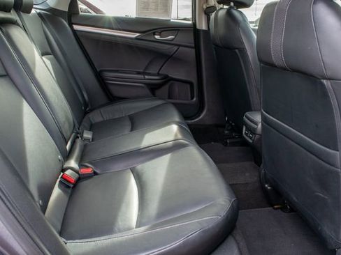 Used 2019 Honda Civic Touring image 22