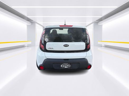 Used 2016 Kia Soul FWD image 5