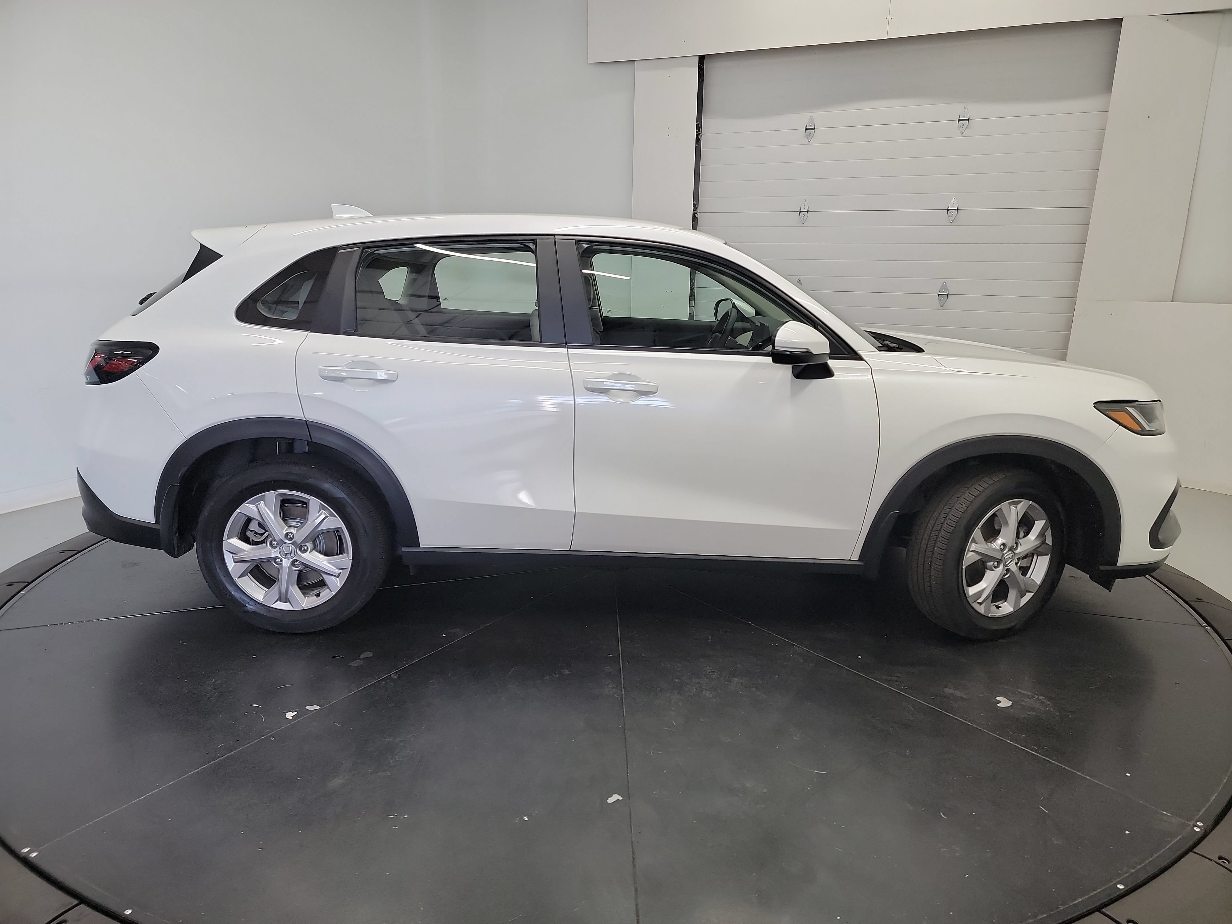 Used 2024 Honda HR-V LX image 11