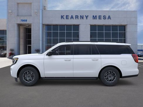 New 2026 Ford Expedition Max Active RWD image 3