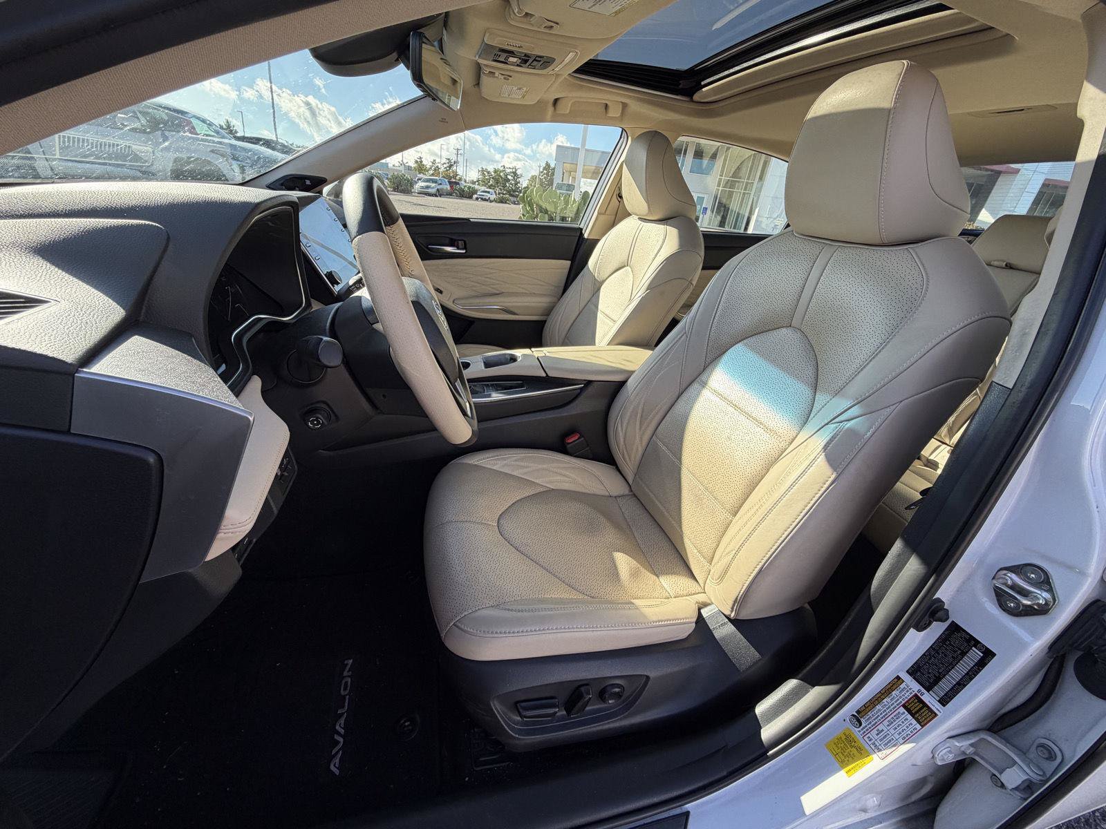 Used 2020 Toyota Avalon Limited w/ Advanced Safety Package FWD image 15