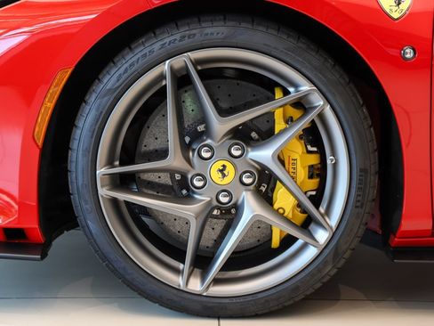 Certified 2022 Ferrari F8 Tributo RWD image 14