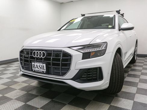 Used 2023 Audi Q8 Premium w/ Convenience Package AWD/4WD image 4