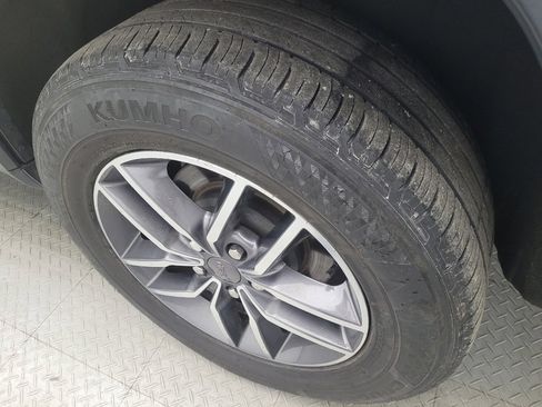 Used 2018 Jeep Grand Cherokee Limited image 31