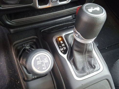 Used 2024 Jeep Wrangler Unlimited Sahara w/ Dual Top Group image 12