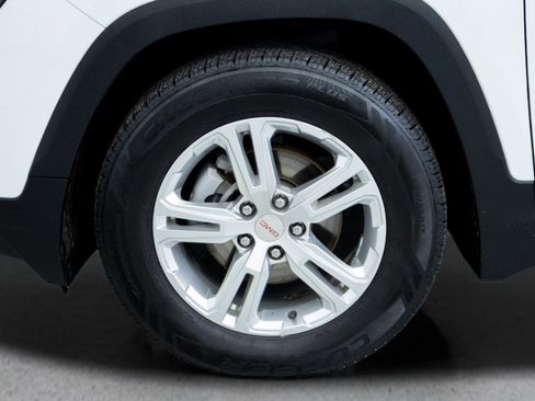 Used 2022 GMC Terrain SLE w/ Driver Convenience Package FWD image 9