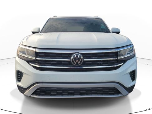 Used 2022 Volkswagen Atlas Cross Sport SE FWD image 2