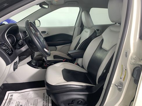 Used 2019 Jeep Compass Limited FWD image 16