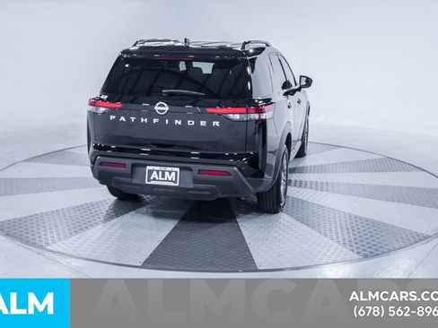 Used 2025 Nissan Pathfinder SV image 9