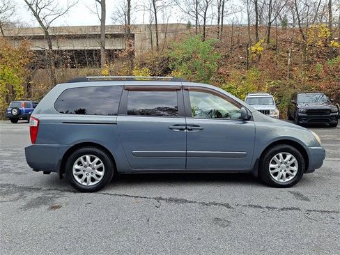 Used 2008 Kia Sedona EX image 9