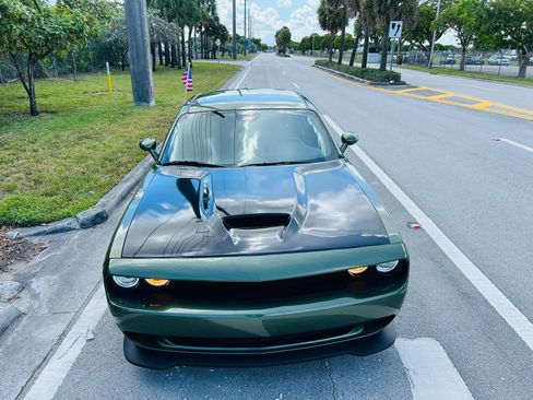 Used 2019 Dodge Challenger R/T RWD image 10