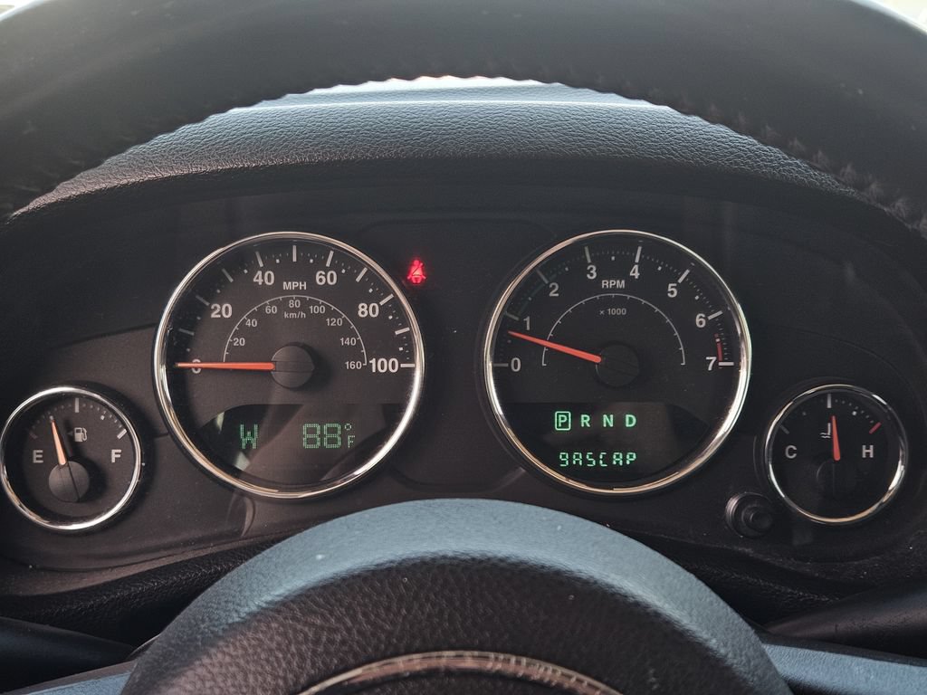 Used 2018 Jeep Wrangler Unlimited Sahara w/ Max Tow Package AWD/4WD image 14
