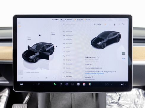 Used 2024 Tesla Model Y Long Range image 37