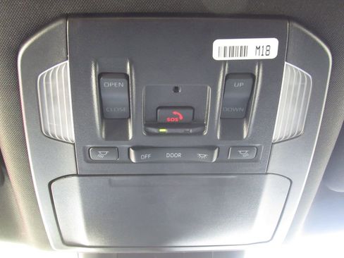 Certified 2025 Toyota Highlander XSE AWD/4WD image 28