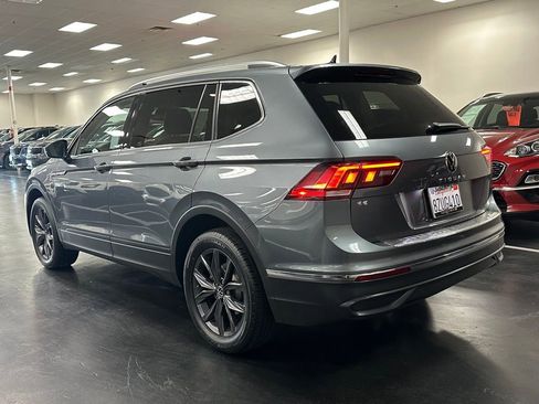 Used 2022 Volkswagen Tiguan SE image 5