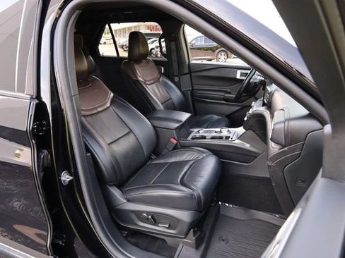 Used 2020 Ford Explorer Platinum AWD/4WD image 29