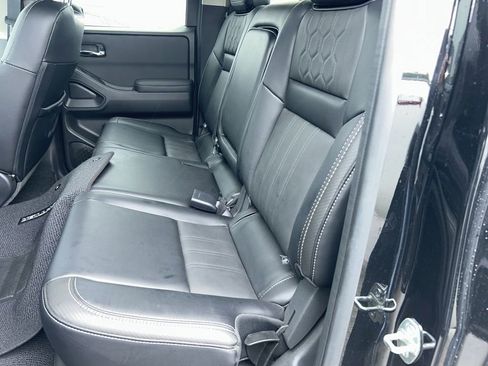 Used 2024 Nissan Frontier SL w/ Technology Package RWD image 30