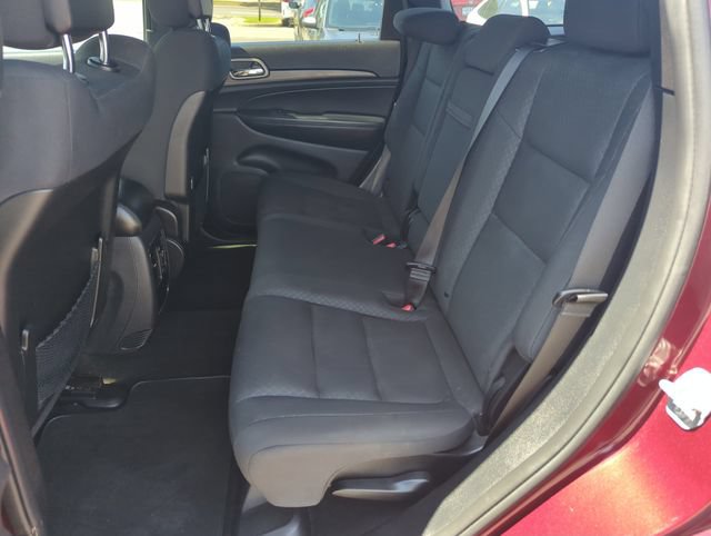 Used 2020 Jeep Grand Cherokee Laredo RWD image 26