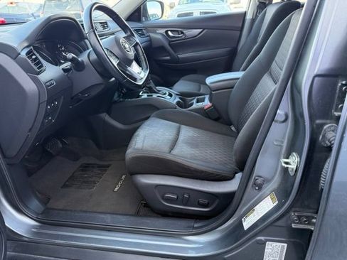 Used 2020 Nissan Rogue SV w/ Premium Package FWD image 25
