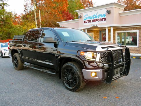 Used 2018 Toyota Tundra SR5 image 5