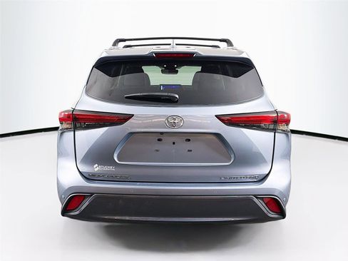 Used 2023 Toyota Highlander Limited AWD/4WD image 6