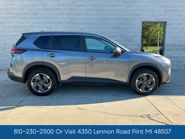 Used 2024 Nissan Rogue SV FWD image 11