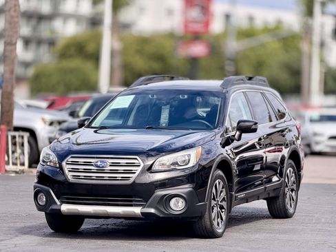 Used 2017 Subaru Outback 3.6R Limited AWD/4WD image 4