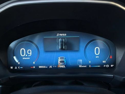 Certified 2025 Ford Escape Platinum AWD/4WD image 12