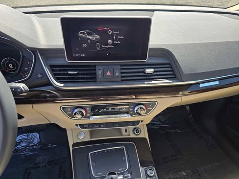 Used 2019 Audi Q5 2.0T Premium Plus AWD/4WD image 28