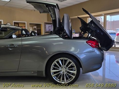 Used 2013 INFINITI G37 Convertible w/ Premium Pkg RWD image 14