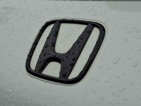 Used 2025 Honda HR-V Sport image 30