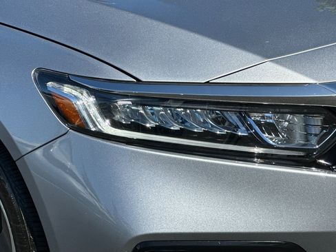 Used 2020 Honda Accord EX image 11