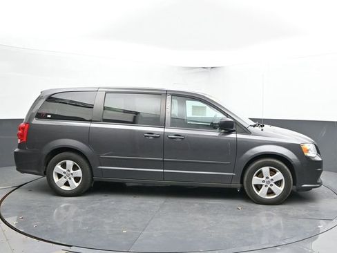 Used 2016 Dodge Grand Caravan SE w/ Quick Order Package 29E SE image 11