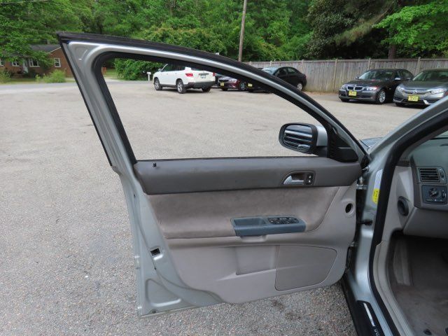 Used 2007 Volvo S40 2.4i FWD image 14