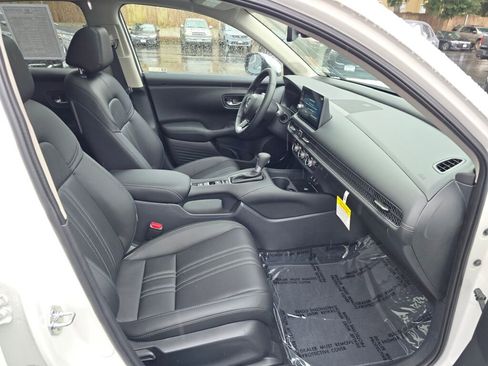Certified 2026 Honda HR-V EX-L image 13