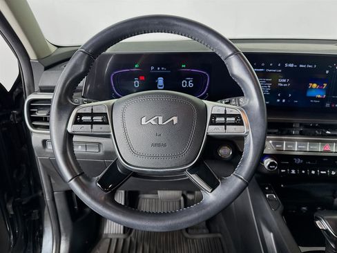 Certified 2023 Kia Telluride S image 12