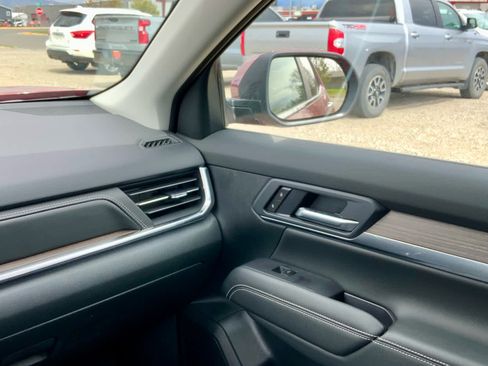 New 2026 GMC Terrain Denali w/ LPO, Black Badging Package image 37