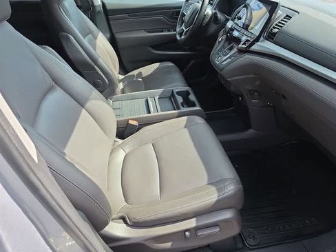 Certified 2018 Honda Odyssey Touring image 13
