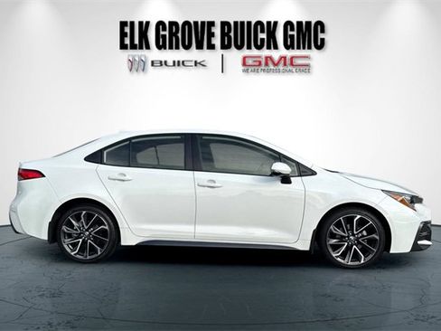 Used 2022 Toyota Corolla SE image 3