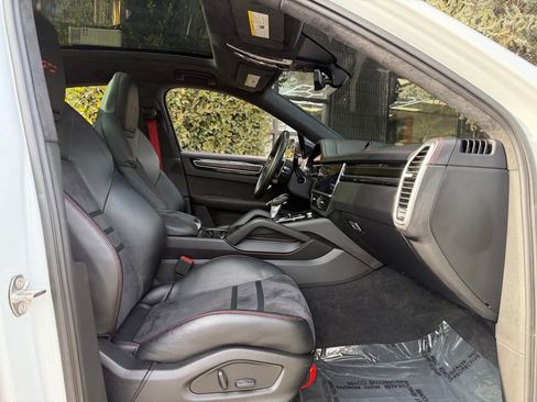 Used 2023 Porsche Cayenne GTS image 34