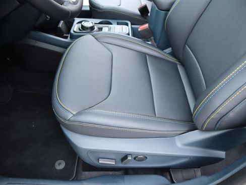 New 2026 Ford Maverick Lobo AWD/4WD image 12