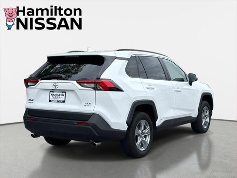 Used 2025 Toyota RAV4 XLE AWD/4WD image 2