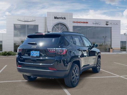 Used 2025 Jeep Compass Limited w/ Sun & Sound Group AWD/4WD image 6