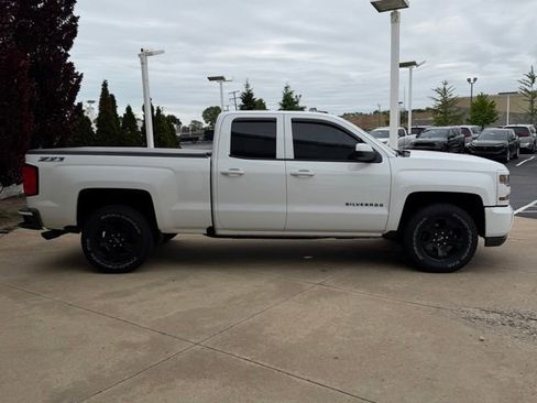 Used 2018 Chevrolet Silverado 1500 LT w/ All Star Edition AWD/4WD image 6