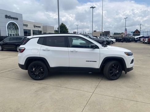 New 2026 Jeep Compass Latitude AWD/4WD image 37