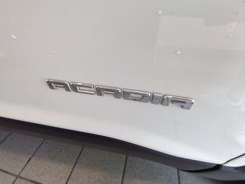 Used 2019 GMC Acadia SLT FWD image 28