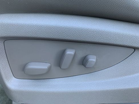 Used 2016 Chevrolet Suburban LTZ image 20