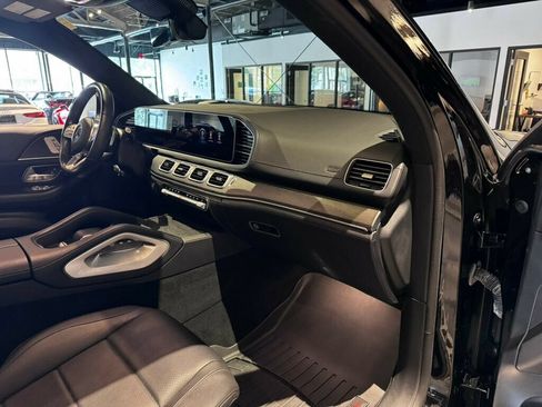 Used 2023 Mercedes-Benz GLS 450 4MATIC image 29