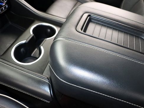 Used 2023 Chevrolet Suburban Premier image 22